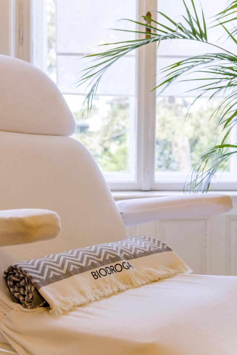 Maniküre 1130, Pediküre 1130, Massage 1130, Kosmetik 1130