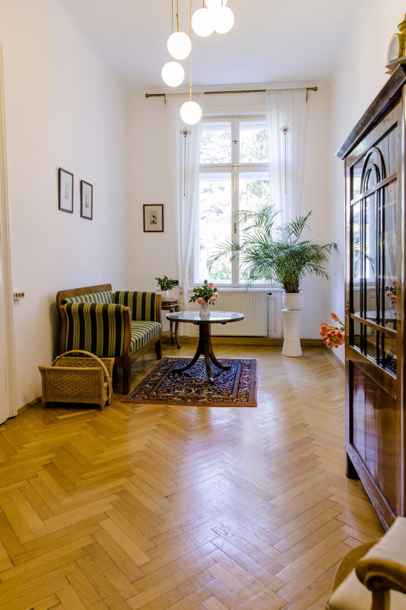 Maniküre 1130, Pediküre 1130, Massage 1130, Kosmetik 1130