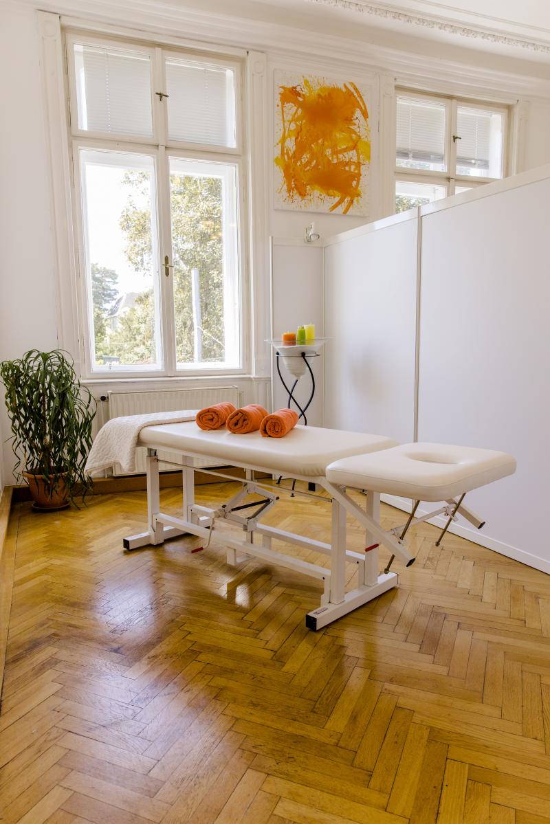 Maniküre 1130, Pediküre 1130, Massage 1130, Kosmetik 1130
