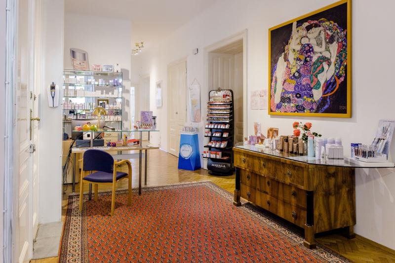 Maniküre 1130, Pediküre 1130, Massage 1130, Kosmetik 1130